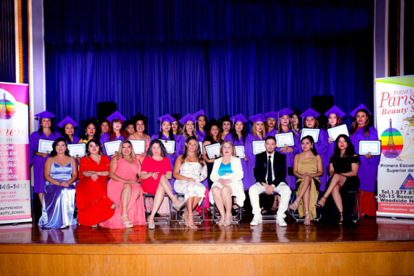 graduacion de cosmetologia - parisien beauty school