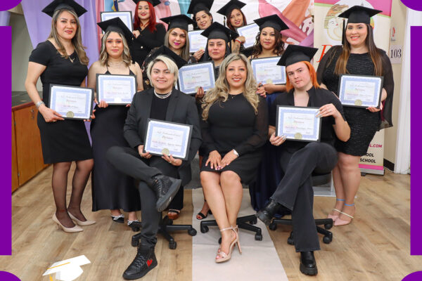 Graduación del diplomado en Técnicas en uñas